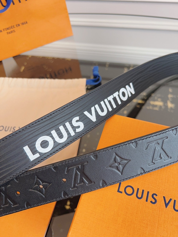 ルイヴィトンベルト角部分ディテール